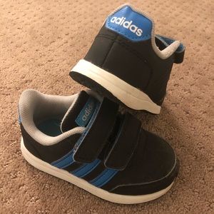 TODDLERS ADIDAS 👟👟